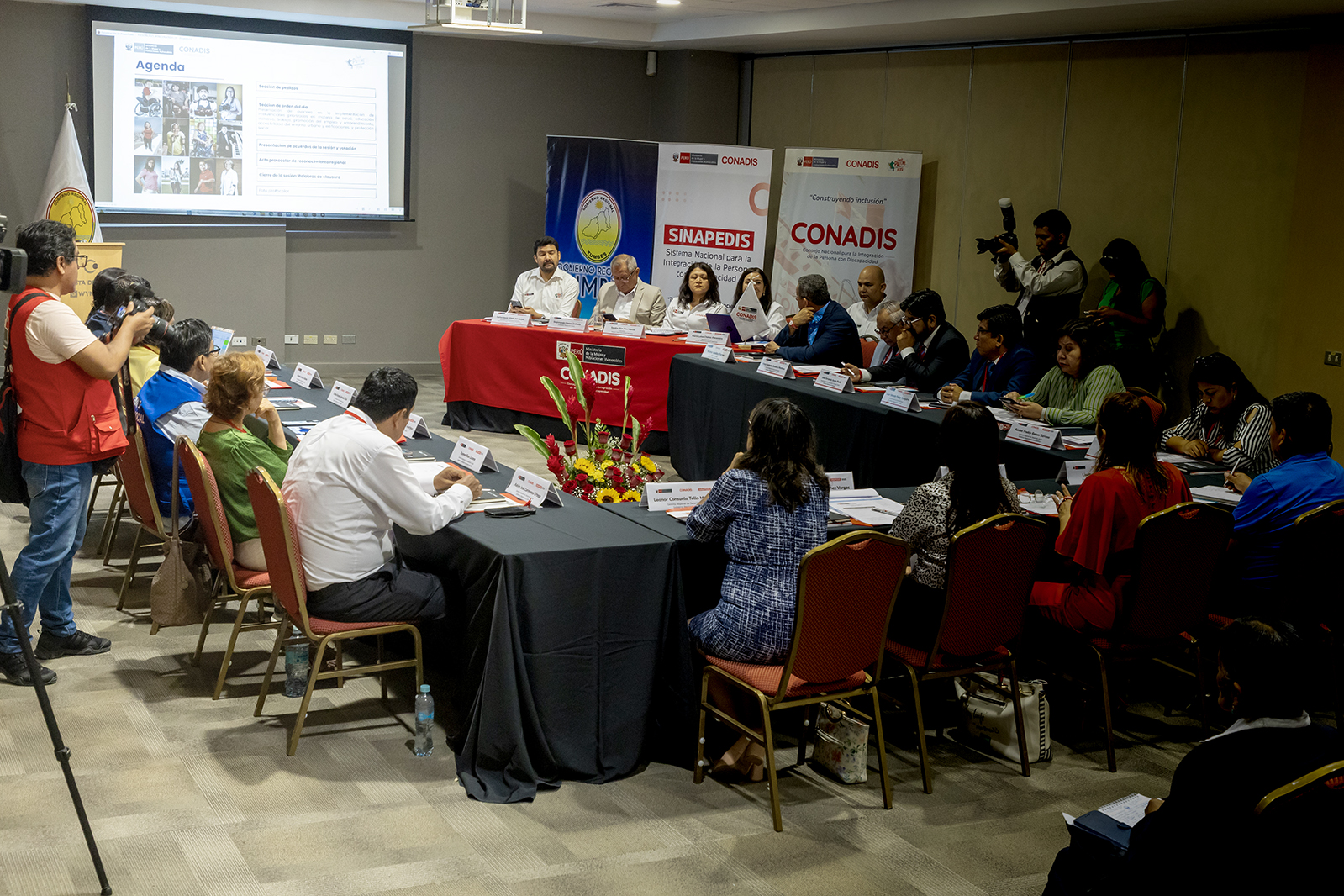 Gerentes de Desarrollo Social de los gobiernos regionales deliberan y presentan sus avances en materia de discapacidad en la primera sesión del periodo 2025 de la mesa del Sinapedis.